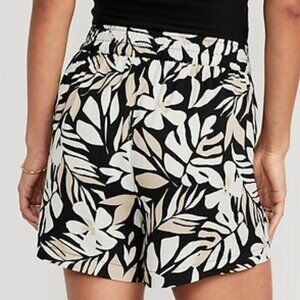 4" High-Rise Pull on Shorts szL